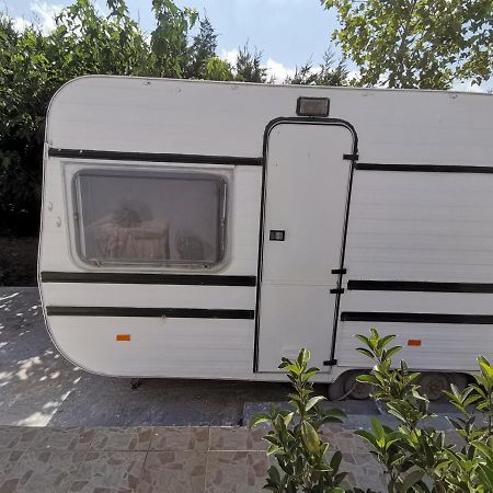 ホテル Green Garden Caravan Agrilia エクステリア 写真