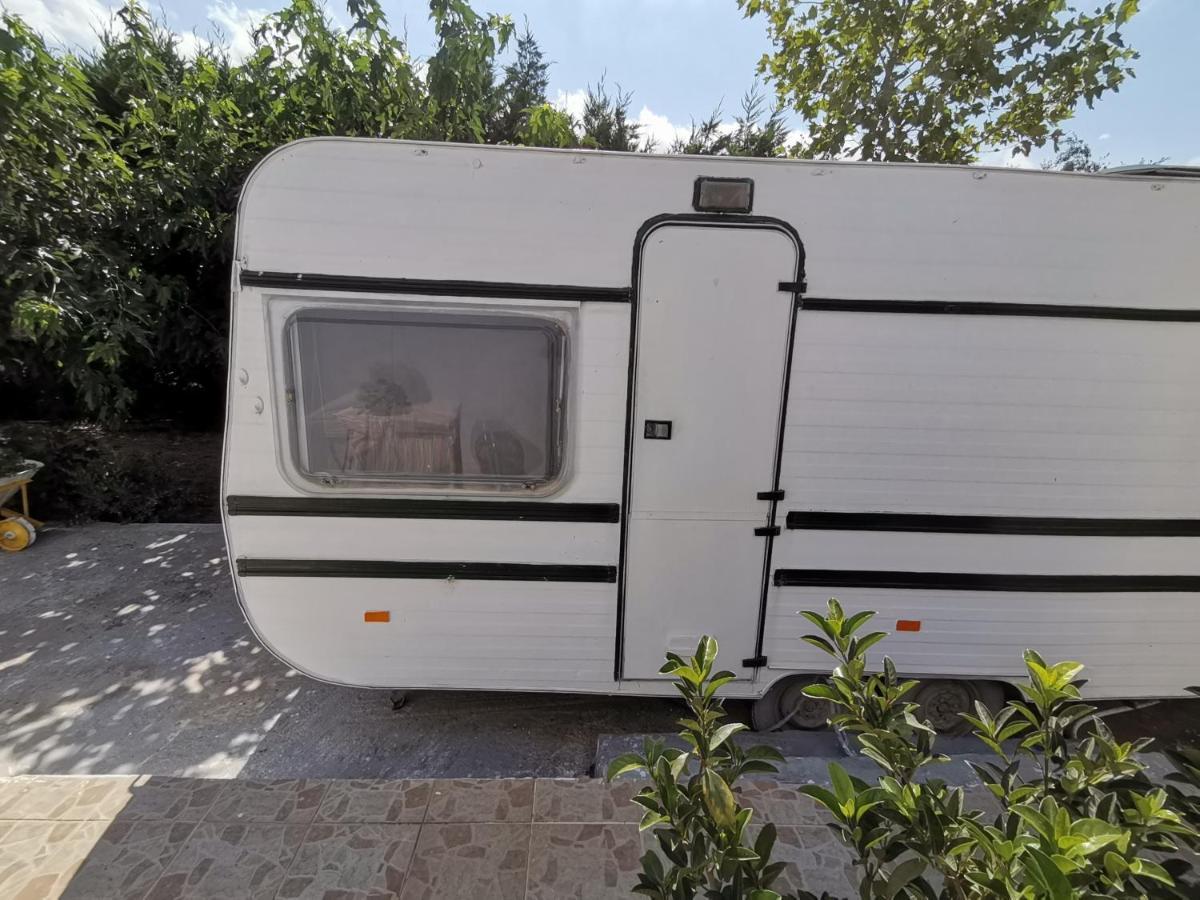 ホテル Green Garden Caravan Agrilia エクステリア 写真